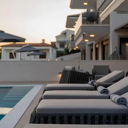 Exotic Residences Villa Nikíti