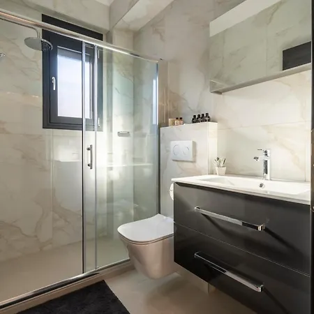 Exotic Residences نيكيتي